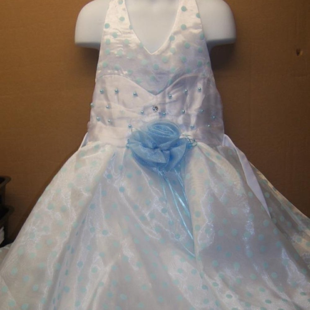 New with tags Classic Fashion Party Dress, T4